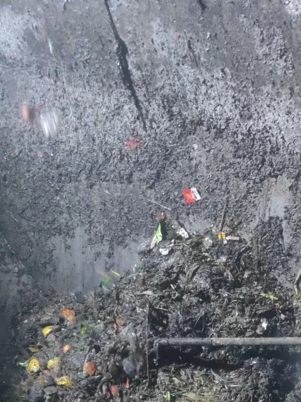 渔洋镇污水池清理